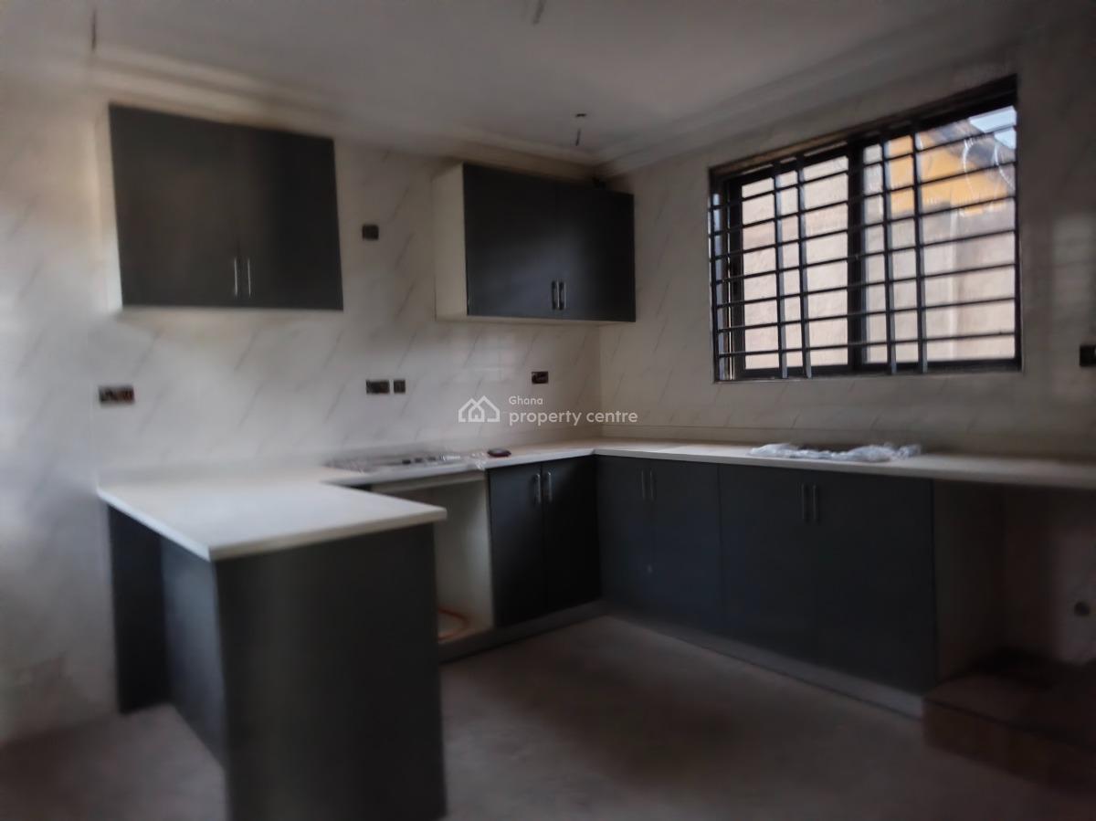 4 Bedrooms, Buokrom Estate F Line., Kumasi Metropolitan, Ashanti, House for Sale