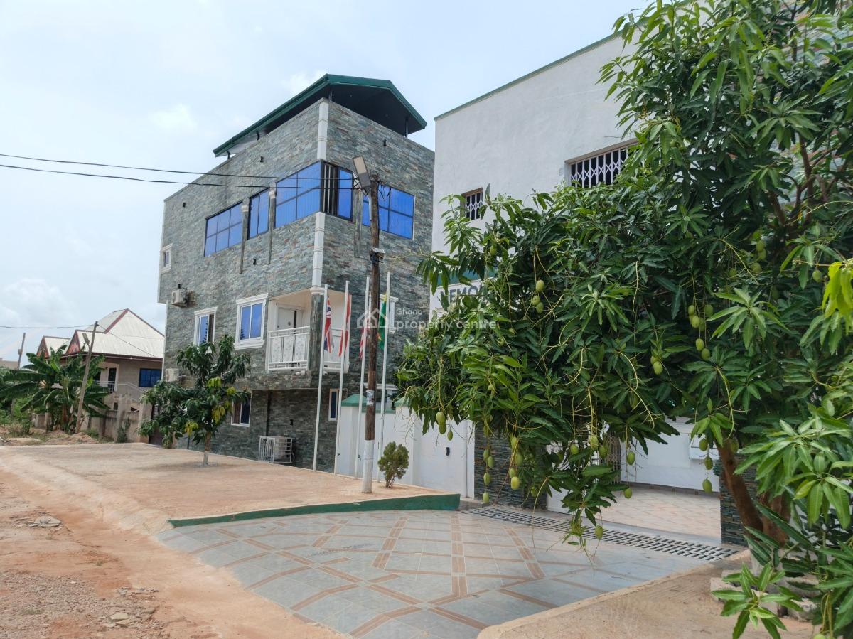 Hotel ( 17 Bedrooms), Ahenama Kokoben, Near Santasi., Kumasi Metropolitan, Ashanti, Hotel / Guest House for Sale