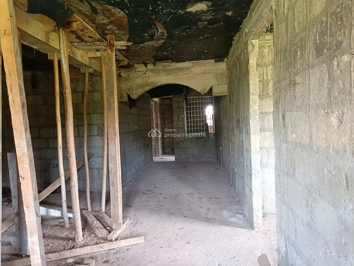 14 Bedroom Apartments/ Flats, Abuakwa Manhyia, Kumasi Metropolitan, Ashanti, Block of Flats for Sale