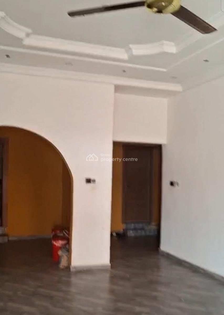 6 Bedrooms, Sokoban Asaago, Near Ahodwo Daban., Kumasi Metropolitan, Ashanti, House for Sale