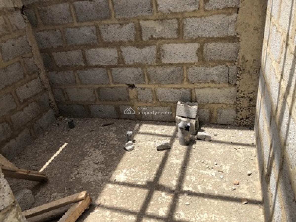 Uncompleted 3 Bedroom in a Good Location., Abokobi Lorry Station, Abokobi, Ga East Municipal, Accra, Detached Bungalow for Sale