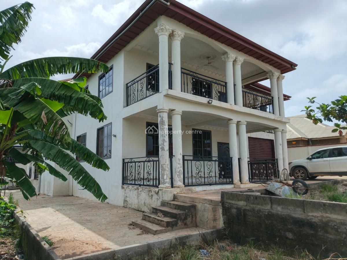 Luxury 5 Bedrooms, on Tanoso Abuakwa Rd., Atwima Nwabiagya, Ashanti, House for Sale
