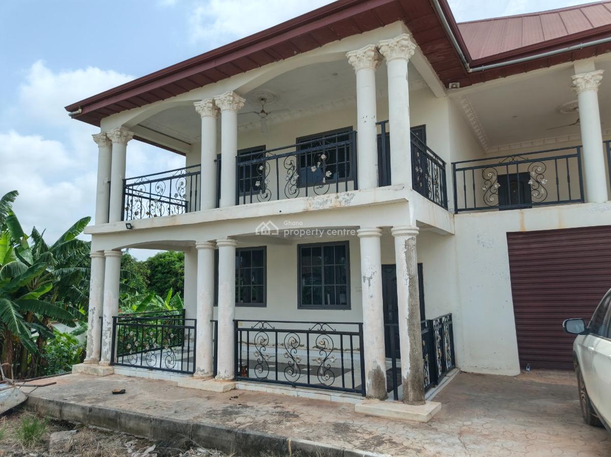 Luxury 5 Bedrooms, on Tanoso Abuakwa Rd., Atwima Nwabiagya, Ashanti, House for Sale