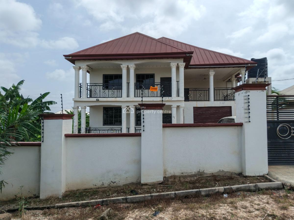 Luxury 5 Bedrooms, on Tanoso Abuakwa Rd., Atwima Nwabiagya, Ashanti, House for Sale