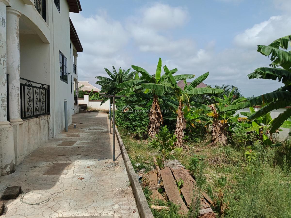 Luxury 5 Bedrooms, on Tanoso Abuakwa Rd., Atwima Nwabiagya, Ashanti, House for Sale