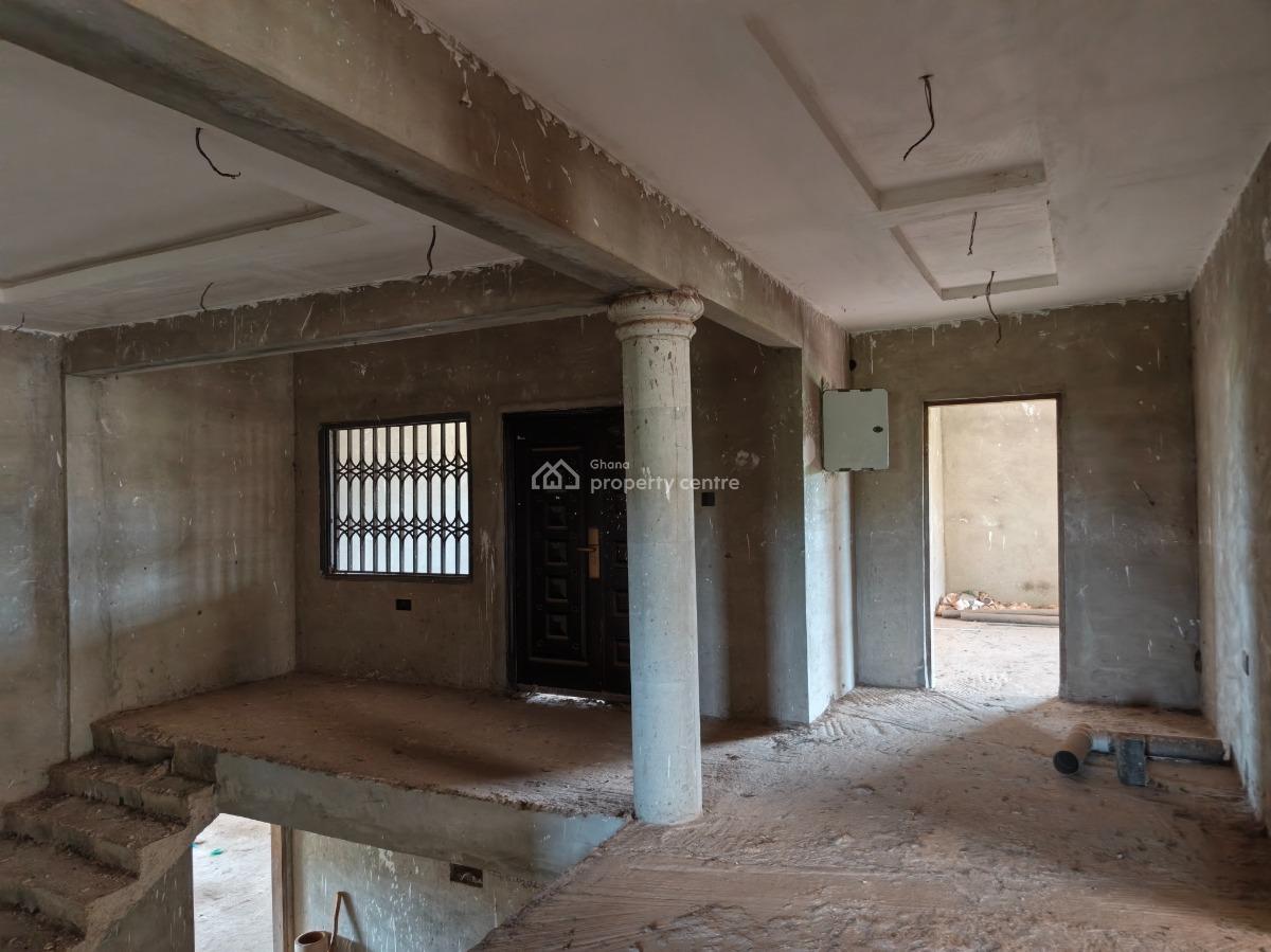 7 Bedrooms, Boaso, Near Abuakwa, Near Tanoso., Kumasi Metropolitan, Ashanti, House for Sale
