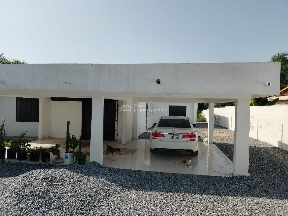 9 Rooms All Ensuite Guests House on 0.258 Acres Title Land, Dome Cfc Estate, Dome, Ga East Municipal, Accra, Hotel / Guest House for Sale