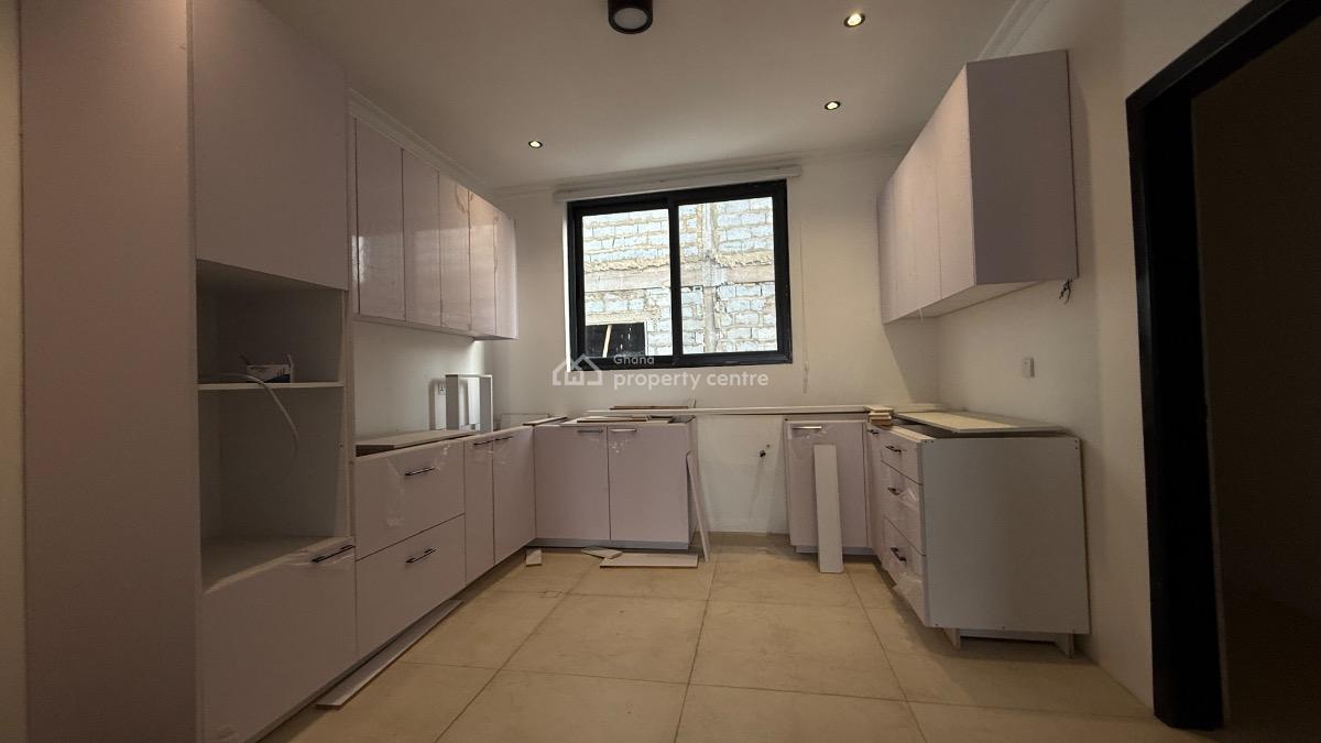 Serviced 2 Bedroom Apartment, Mahama Road, East Airport, Airport Residential Area, Accra, Apartment for Rent