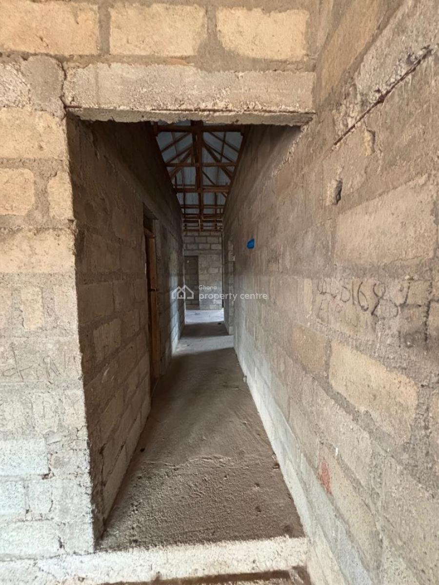 4 Bedroom Uncompleted House, Kumasi Metropolitan, Ashanti, House for Sale