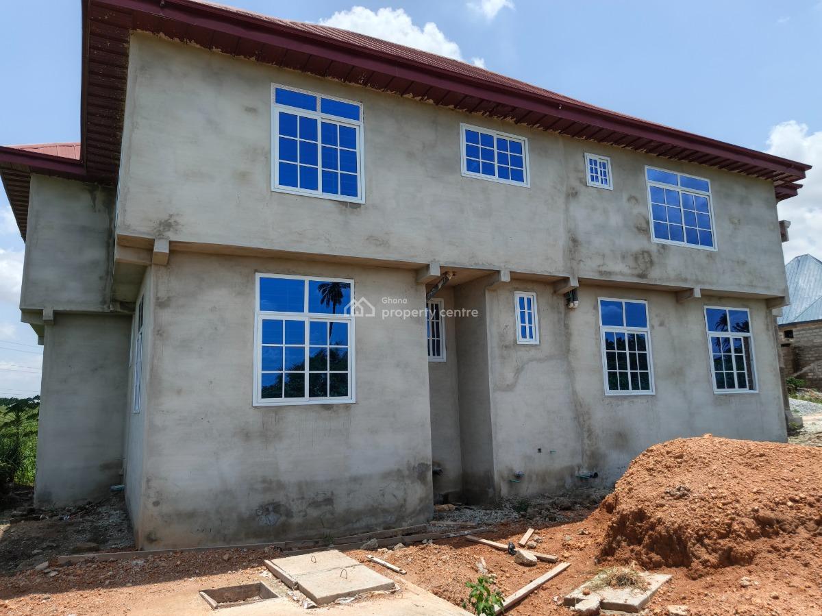 5 Bedrooms, Kwamo, on Tech Ejisu Tech., Kumasi Metropolitan, Ashanti, House for Sale