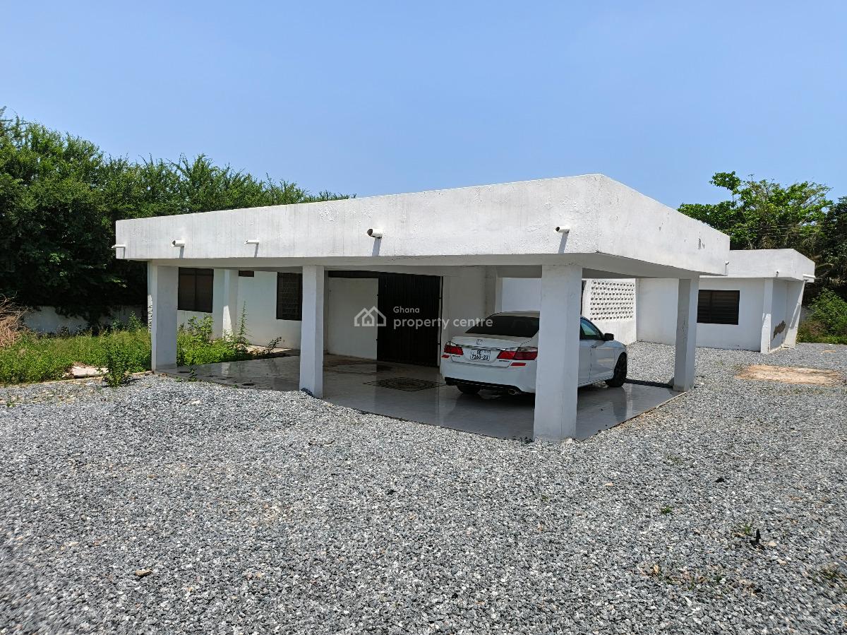 7bedrooms Old House in Achimota Cfc Estate, Achimota Cfc Estate, Achimota, Accra, House for Sale