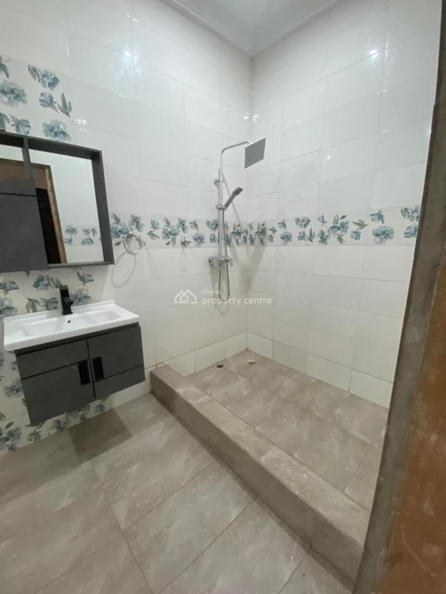 Executive 4-bedroom Detached House @ogbojo, Ogbojo, Adenta Municipal, Accra, Detached Duplex for Sale