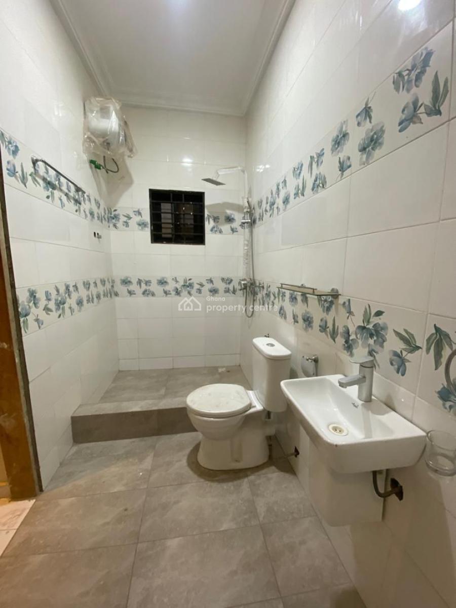 Executive 4-bedroom Detached House @ogbojo, Ogbojo, Adenta Municipal, Accra, Detached Duplex for Sale