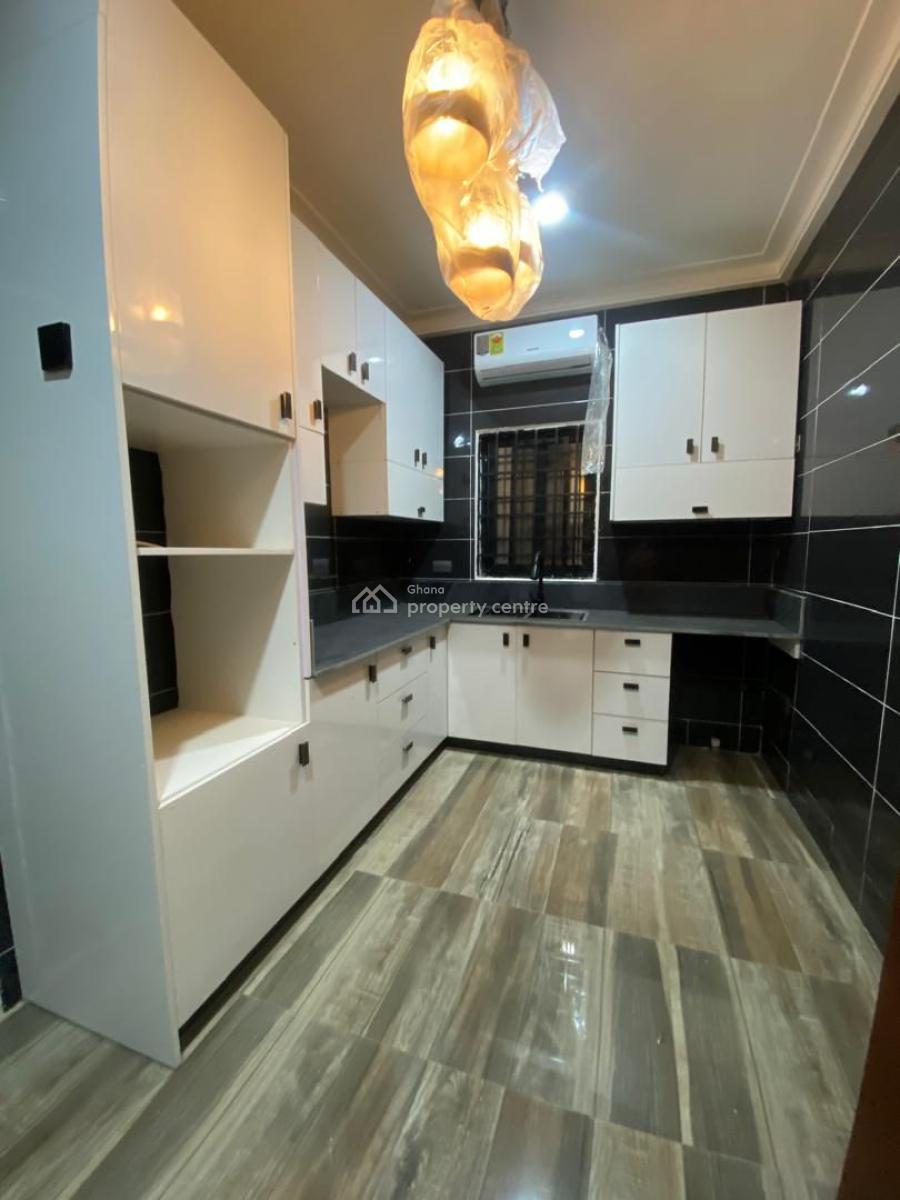 Executive 4-bedroom Detached House @ogbojo, Ogbojo, Adenta Municipal, Accra, Detached Duplex for Sale