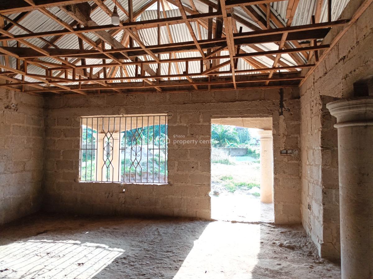 7 Bedrooms  ( Near Abuakwa, Afari, Nkawie), Abuakwa Mim, on Nkawie Road., Atwima Nwabiagya, Ashanti, House for Sale