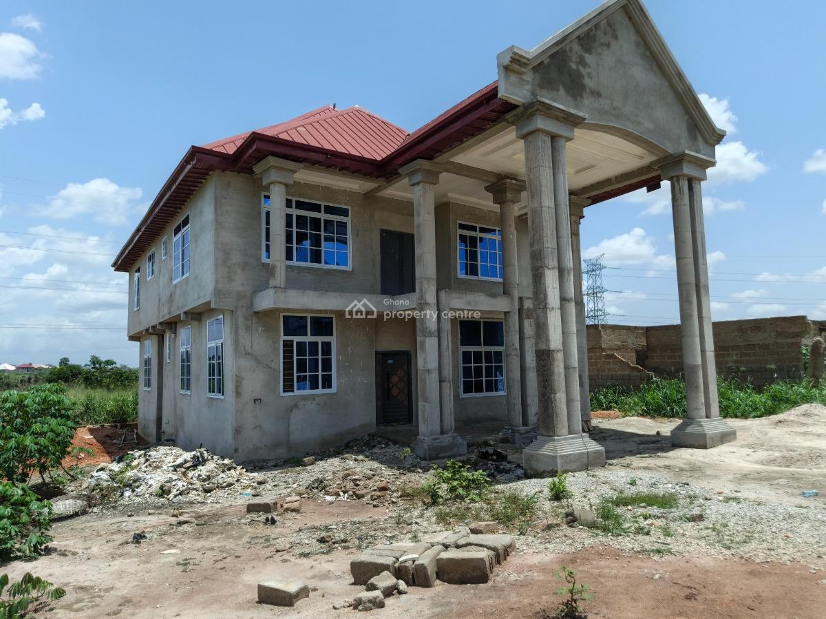 5 Bedrooms. ( Kumasi Ejisu Road), Kumasi Ejisu Road., Ejisu-juaben Municipal, Ashanti, House for Sale