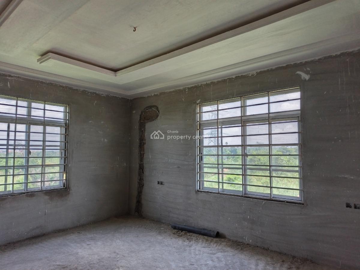 5 Bedrooms. ( Kumasi Ejisu Road), Kumasi Ejisu Road., Ejisu-juaben Municipal, Ashanti, House for Sale