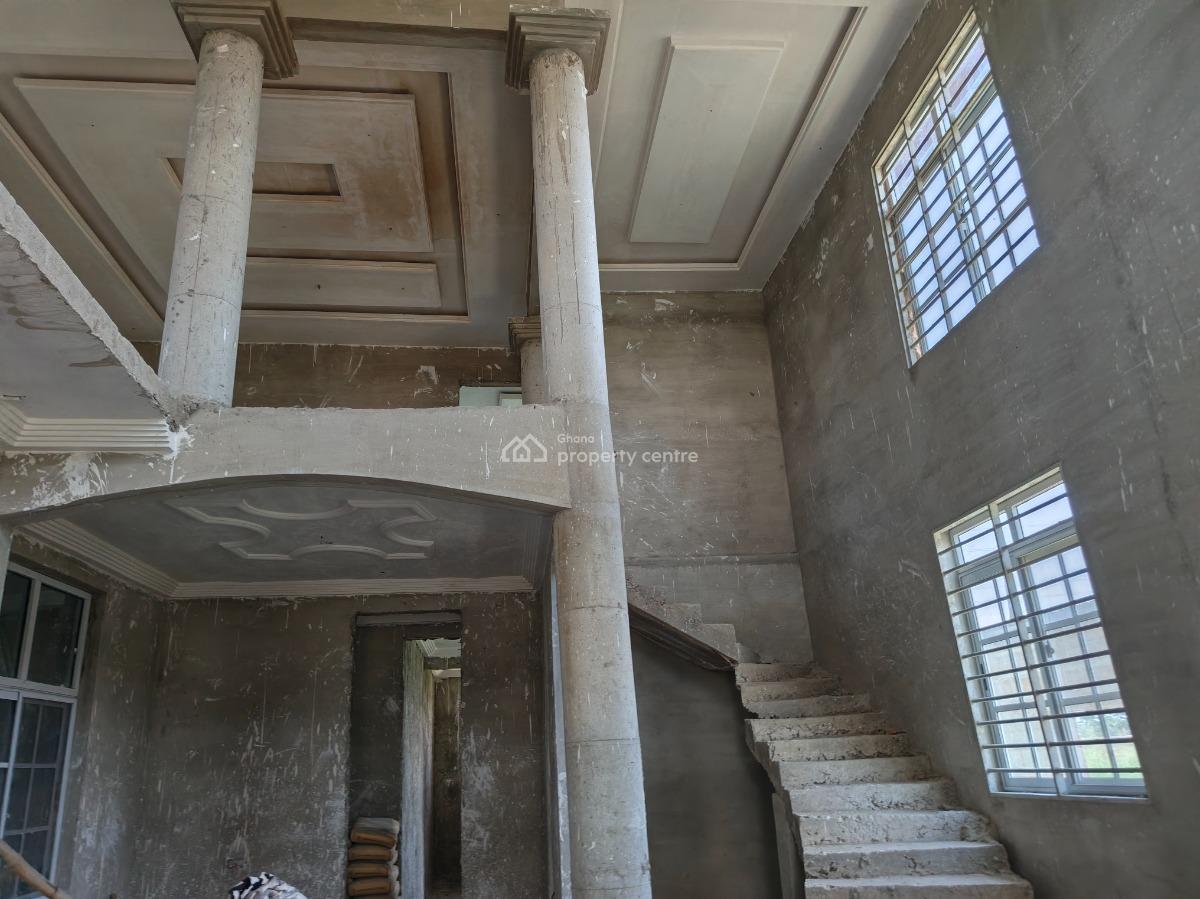 5 Bedrooms. ( Kumasi Ejisu Road), Kumasi Ejisu Road., Ejisu-juaben Municipal, Ashanti, House for Sale