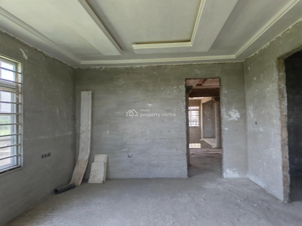 5 Bedrooms. ( Kumasi Ejisu Road), Kumasi Ejisu Road., Ejisu-juaben Municipal, Ashanti, House for Sale