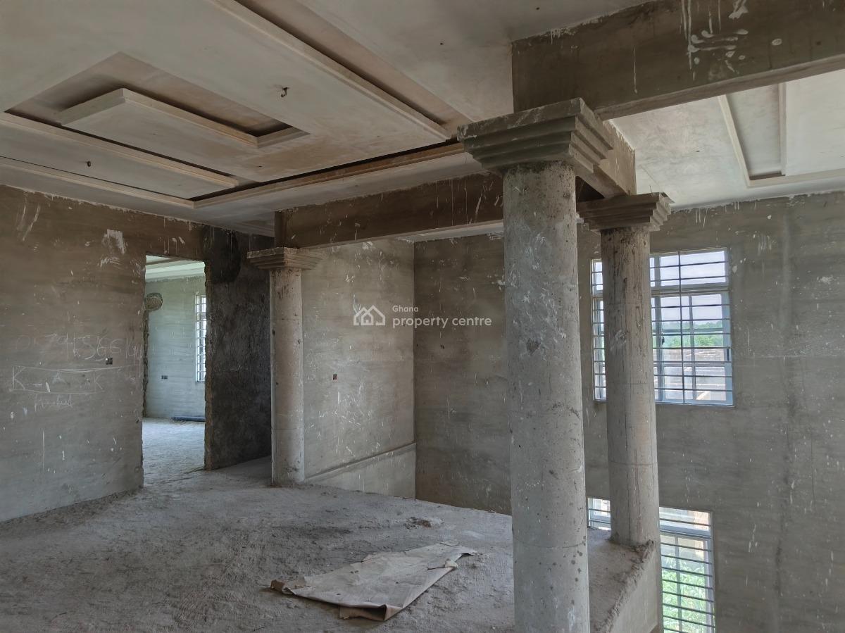 5 Bedrooms. ( Kumasi Ejisu Road), Kumasi Ejisu Road., Ejisu-juaben Municipal, Ashanti, House for Sale