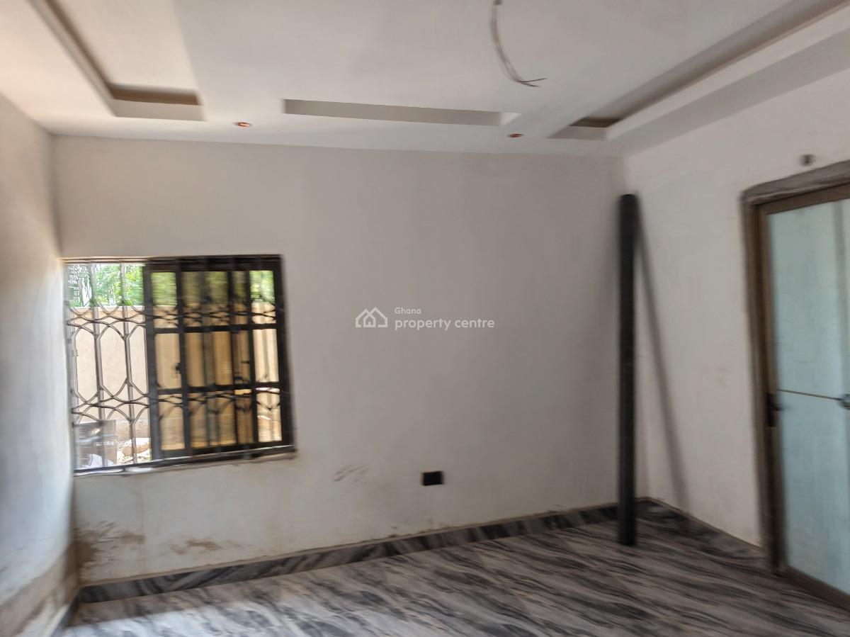 5 Bedrooms ( Near Kenyasi) Kumasi., Near Kenyasi, Kumasi., Kwabre, Ashanti, House for Sale