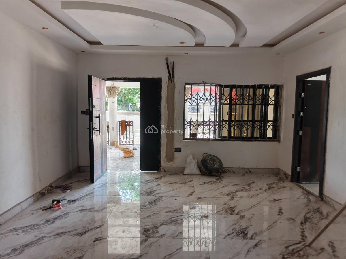 5 Bedrooms ( Near Kenyasi) Kumasi., Near Kenyasi, Kumasi., Kwabre, Ashanti, House for Sale