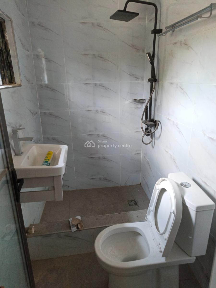 5 Bedrooms ( Near Kenyasi) Kumasi., Near Kenyasi, Kumasi., Kwabre, Ashanti, House for Sale