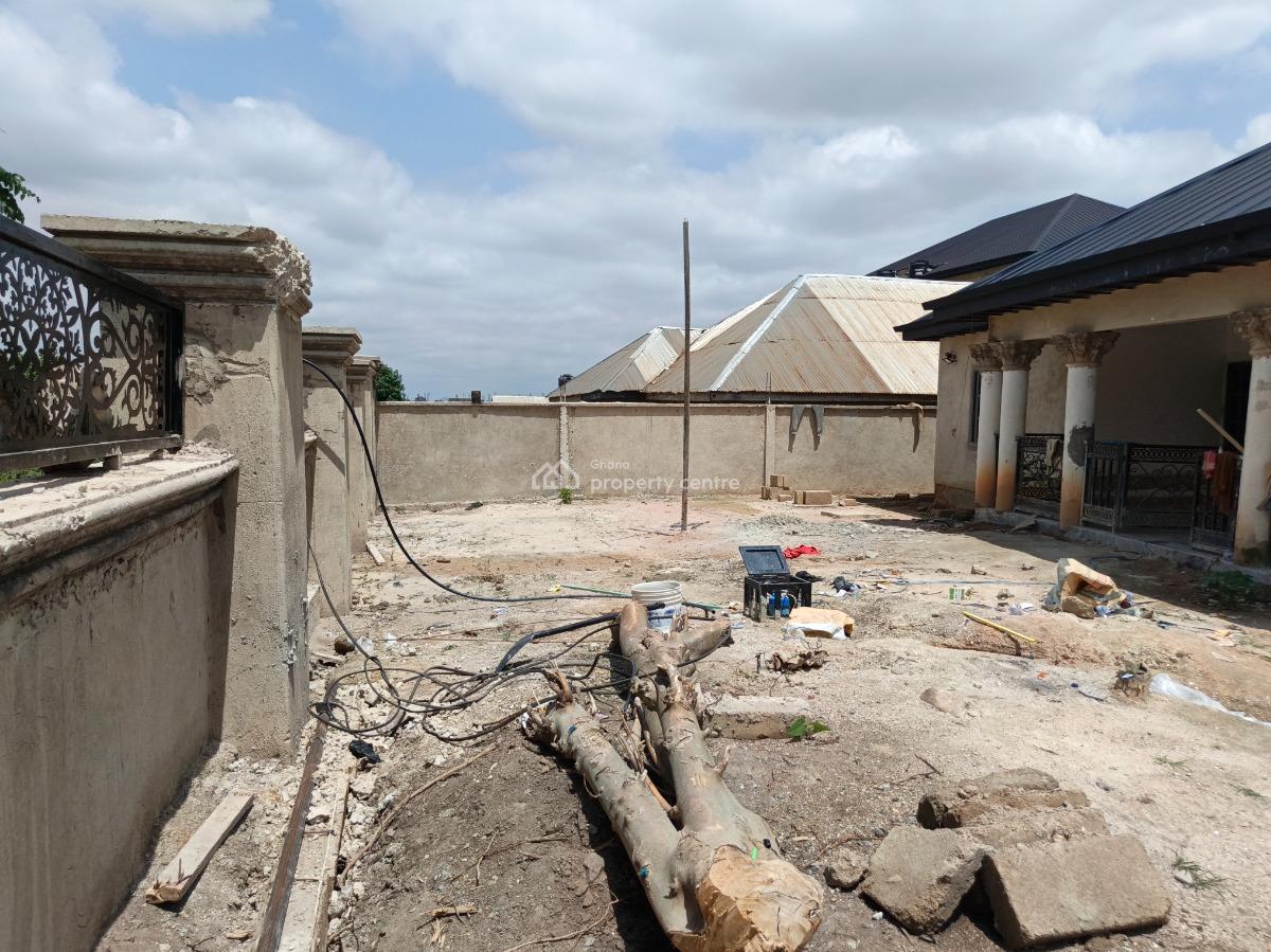 5 Bedrooms ( Near Kenyasi) Kumasi., Near Kenyasi, Kumasi., Kwabre, Ashanti, House for Sale