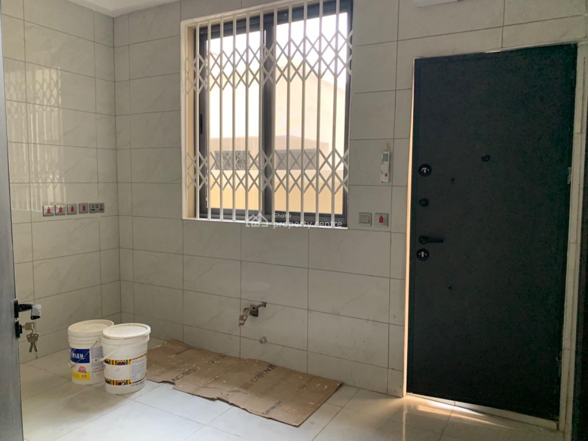 3 Bedroom Terrace Houses with Boys Quarters, Oyarifa, La Nkwantanang Madina Municipal, Accra, House for Sale