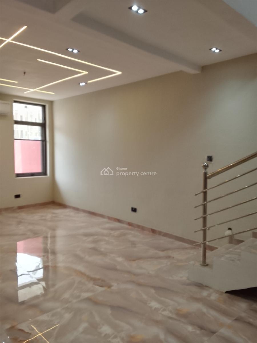 3 Bedrooms Self Compound, Teshie Bush Road, Teshie-nungua Estates, Accra, Commercial Property for Sale