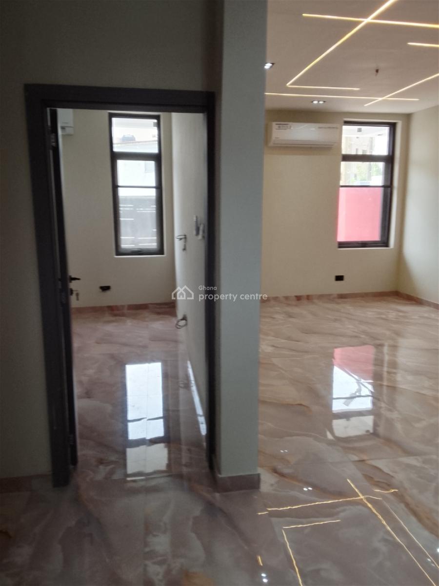 3 Bedrooms Self Compound, Teshie Bush Road, Teshie-nungua Estates, Accra, Commercial Property for Sale