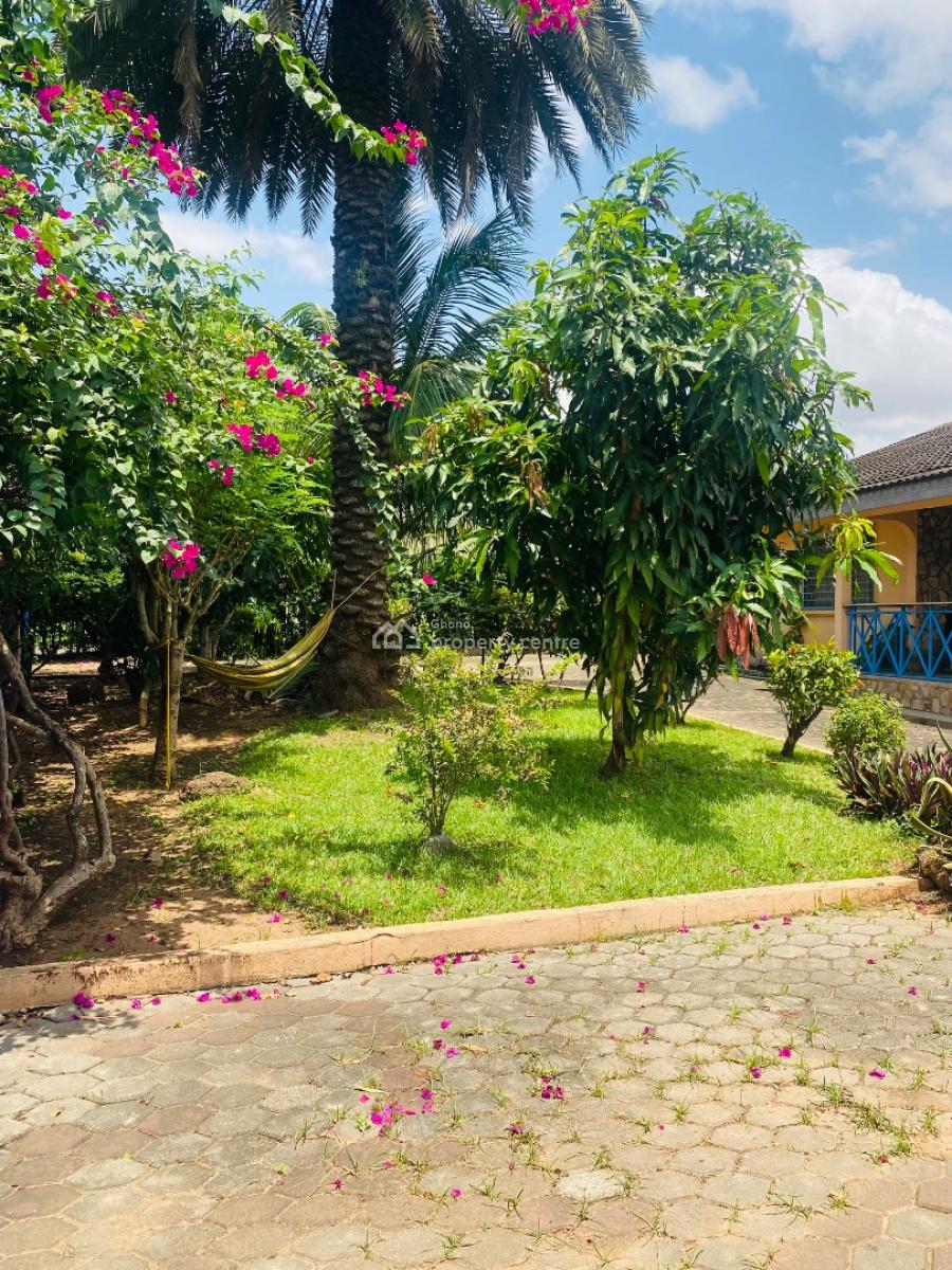 5 Bedrooms on 80x130 Size Land at Cfc Estate, Cfc Estate, Achimota, Accra, Detached Bungalow for Sale