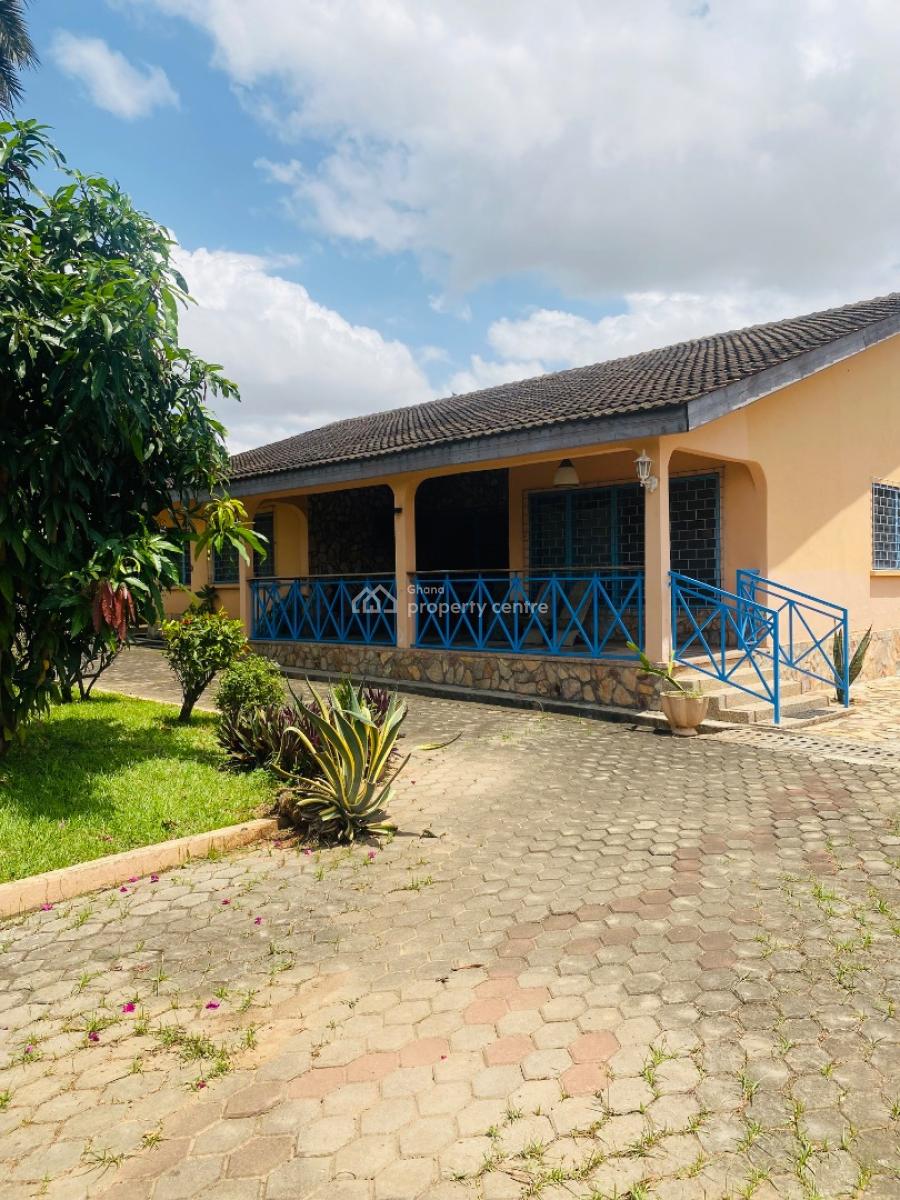 5 Bedrooms on 80x130 Size Land at Cfc Estate, Cfc Estate, Achimota, Accra, Detached Bungalow for Sale