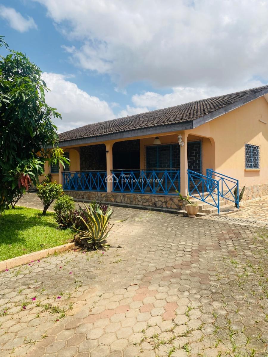 5 Bedrooms on 80x130 Size Land at Cfc Estate, Cfc Estate, Achimota, Accra, Detached Bungalow for Sale