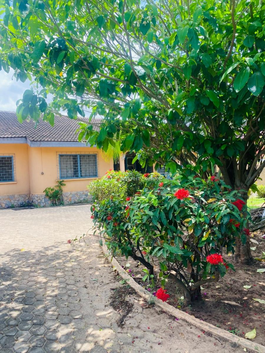 5 Bedrooms on 80x130 Size Land at Cfc Estate, Cfc Estate, Achimota, Accra, Detached Bungalow for Sale