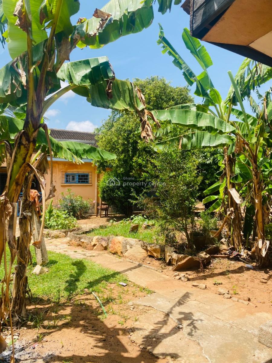 5 Bedrooms on 80x130 Size Land at Cfc Estate, Cfc Estate, Achimota, Accra, Detached Bungalow for Sale