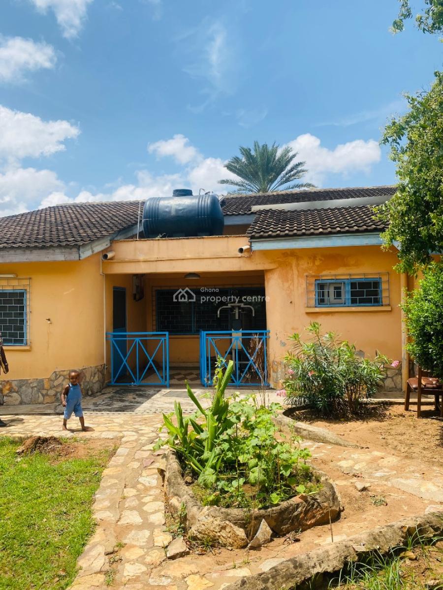 5 Bedrooms on 80x130 Size Land at Cfc Estate, Cfc Estate, Achimota, Accra, Detached Bungalow for Sale