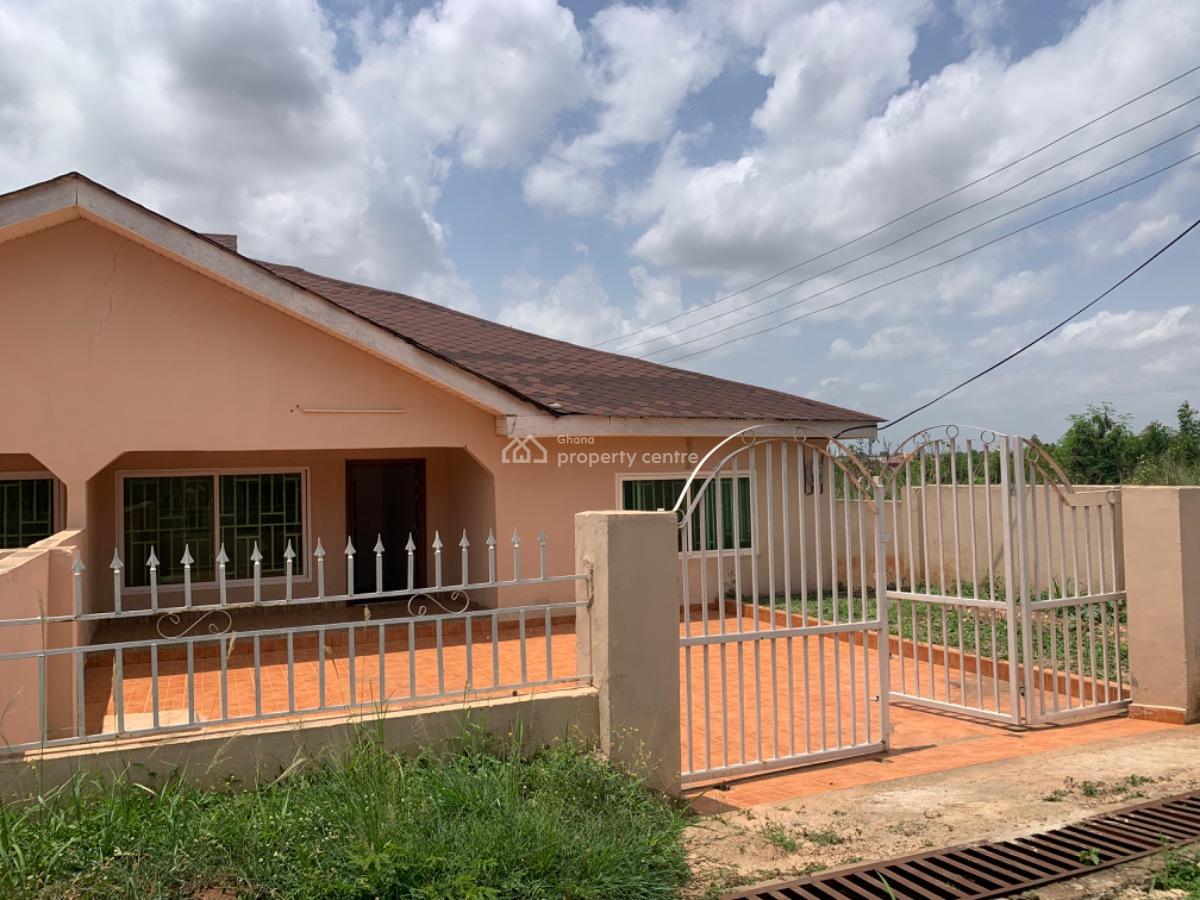3 Bedroom Bangalore Houses in a Gated Community, Amrahia, Adenta Municipal, Accra, Semi-detached Bungalow for Rent