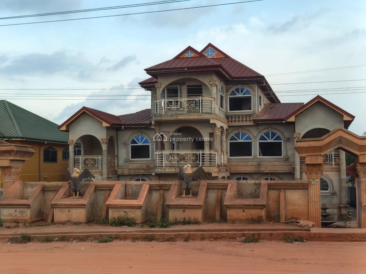 23 Bedrooms, Abira, on Kenyasi Abrem Road., Kumasi Metropolitan, Ashanti, House for Sale