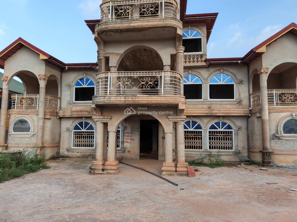 23 Bedrooms, Abira, on Kenyasi Abrem Road., Kumasi Metropolitan, Ashanti, House for Sale