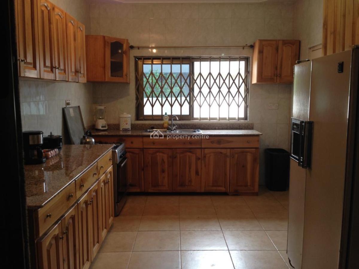 5 Bedrooms on 2 Plot at Cfc Estate, Cfc Estate, Achimota, Accra, Detached Bungalow for Sale