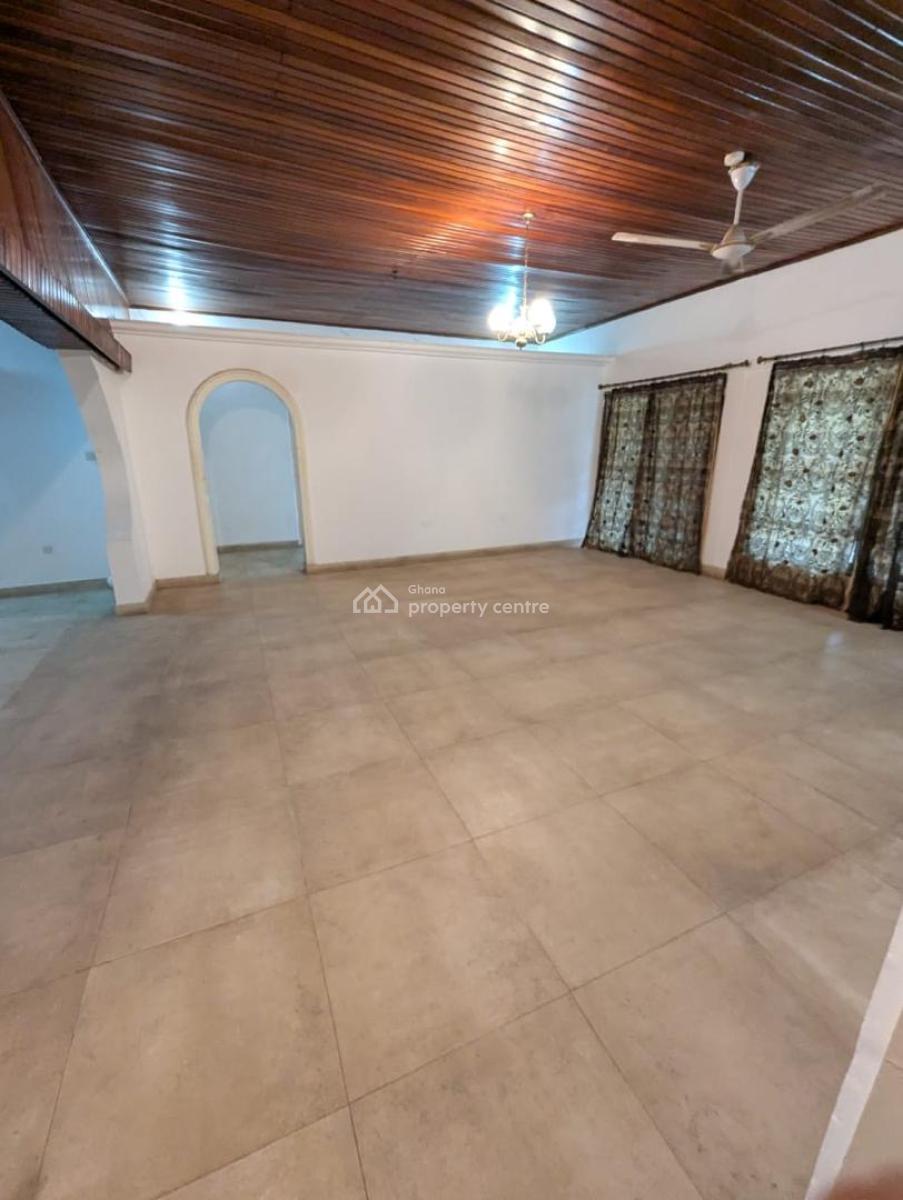 5 Bedrooms on 2 Plot at Cfc Estate, Cfc Estate, Achimota, Accra, Detached Bungalow for Sale