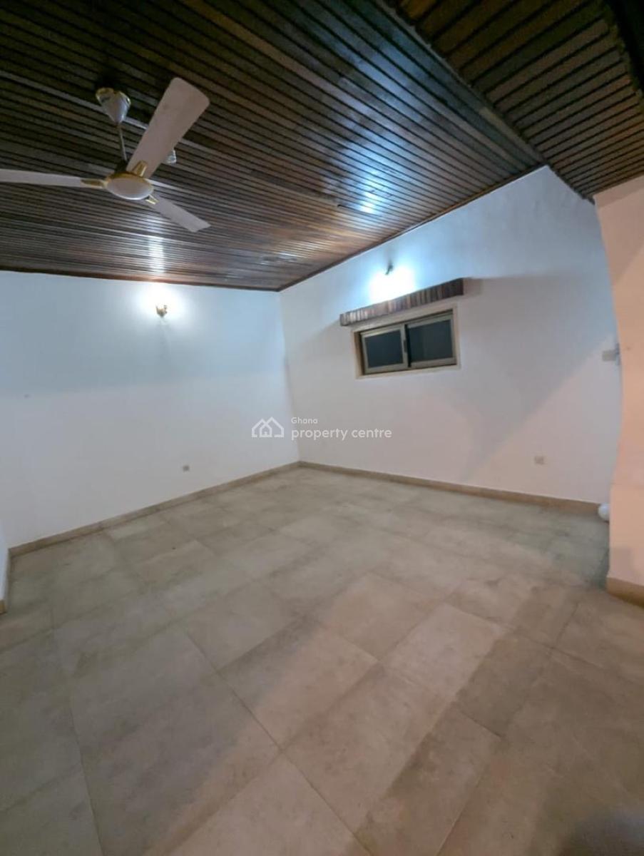 5 Bedrooms on 2 Plot at Cfc Estate, Cfc Estate, Achimota, Accra, Detached Bungalow for Sale