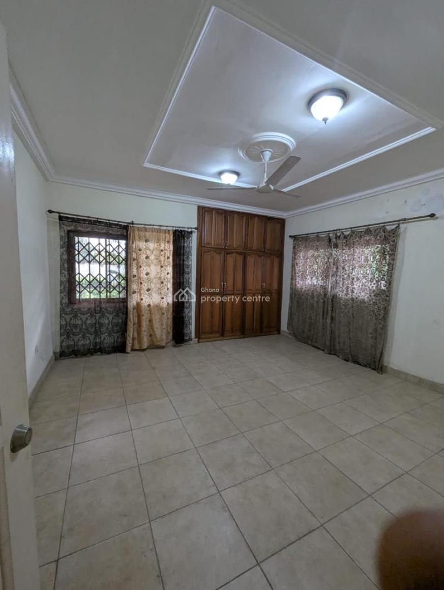 5 Bedrooms on 2 Plot at Cfc Estate, Cfc Estate, Achimota, Accra, Detached Bungalow for Sale