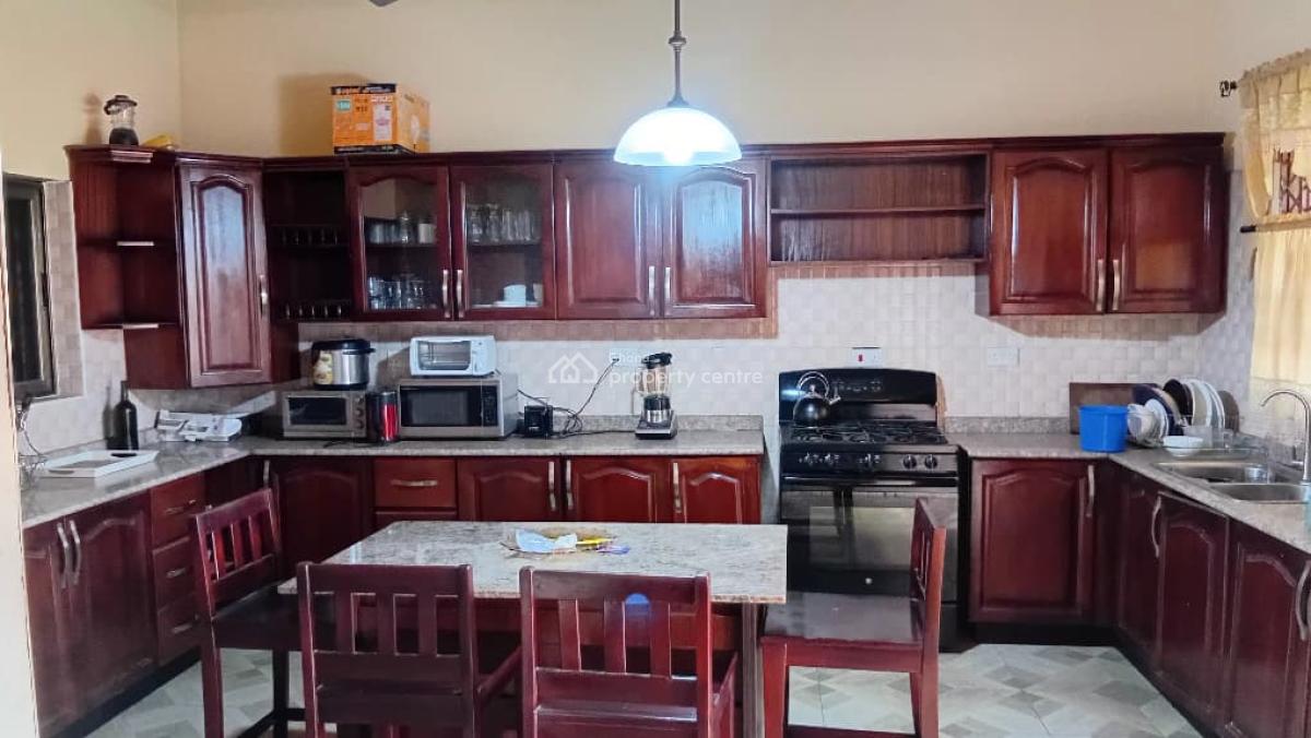 6 Bedroom House with a Garden, Oyibi, Accra Metropolitan, Accra, House for Sale