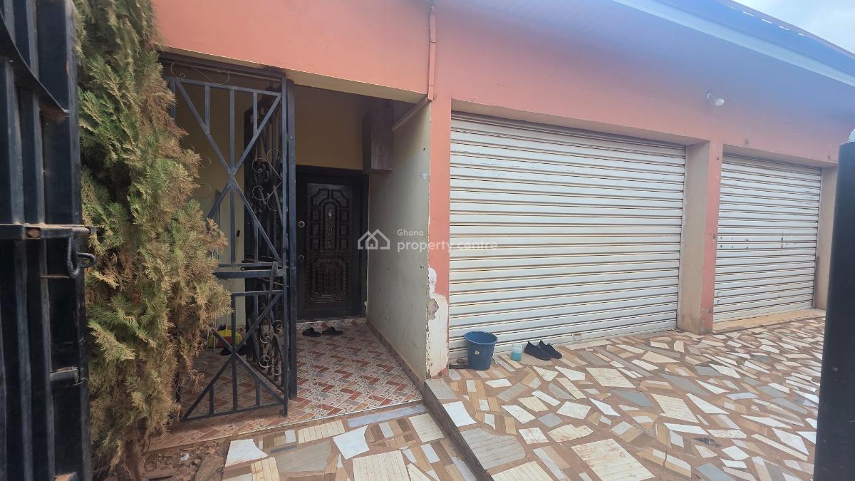 Spacious 6 Bedroom House with a Garden, Oyibi, Accra Metropolitan, Accra, House for Sale