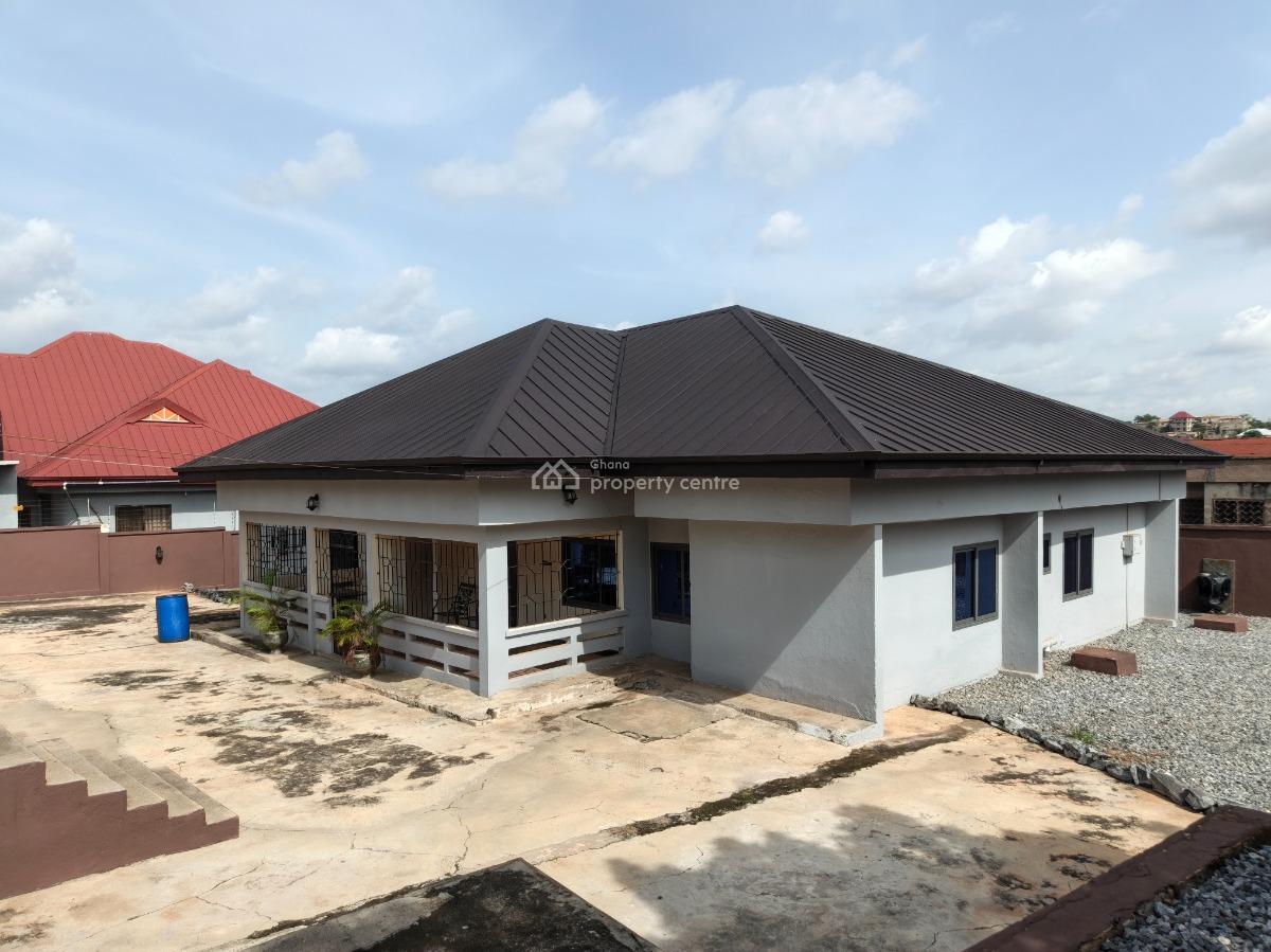 5 Bedroom, Buokrom Estate South Africa, Kumasi Metropolitan, Ashanti, House for Sale