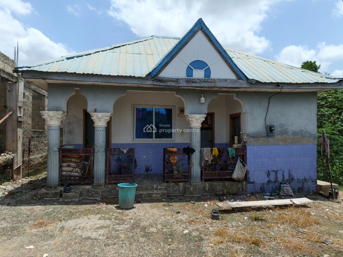 6 Bedrooms, Nwamasi, Near Kenyasi, Kumasi Metropolitan, Ashanti, House for Sale