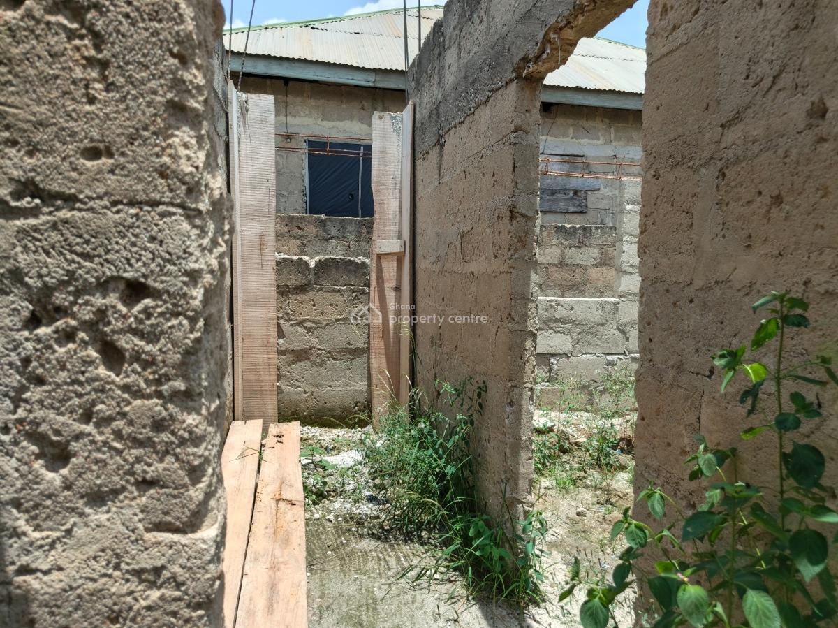 6 Bedrooms, Nwamasi, Near Kenyasi, Kumasi Metropolitan, Ashanti, House for Sale