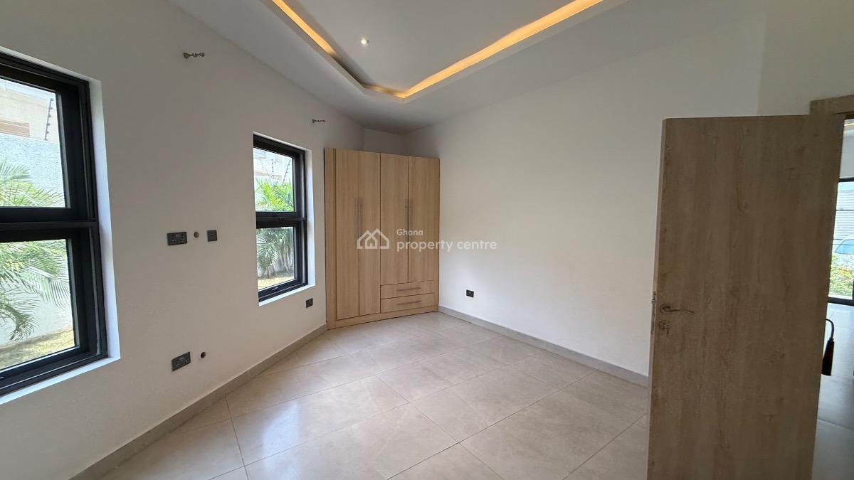 Serviced 2 Bedroom Apartment in a Gated Community with Swimming Pool, Cantonments, Accra, Apartment for Rent